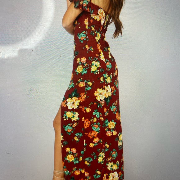 never worn floral dress from fashion nova - Picture 5 of 6